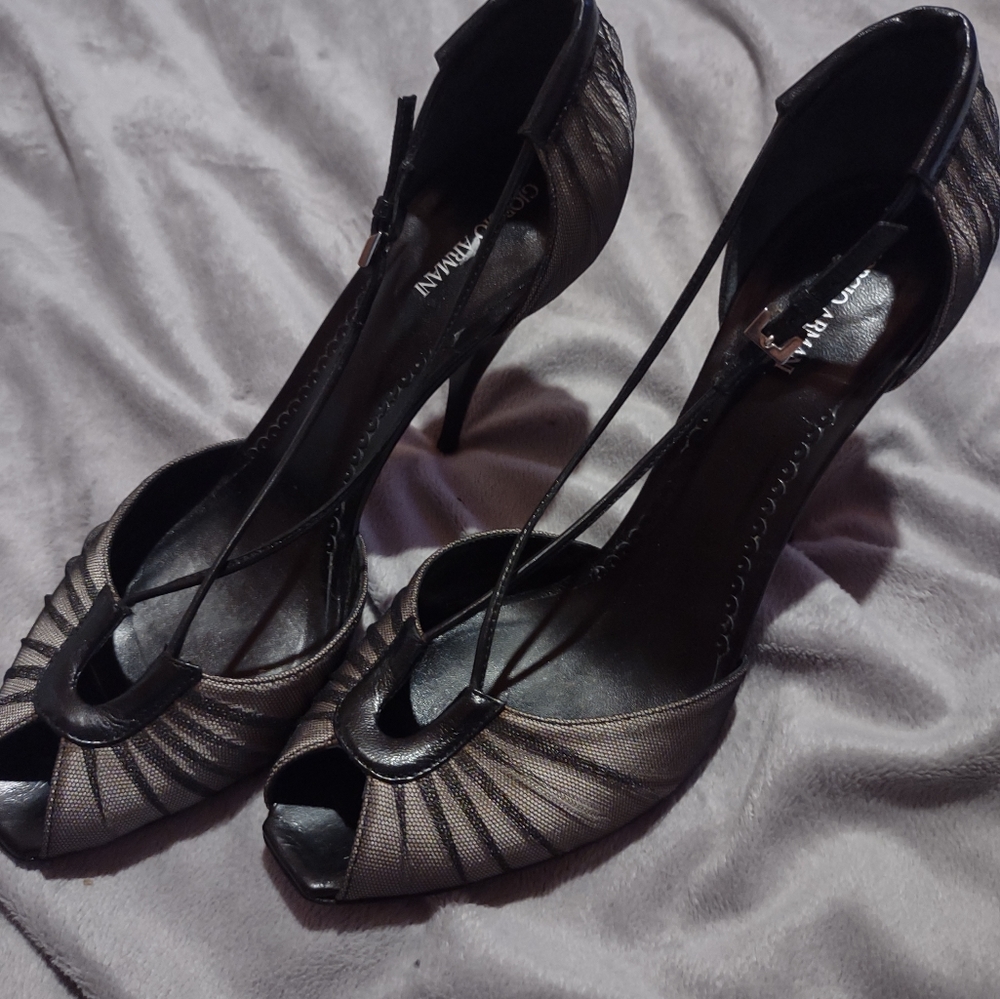 Georgia Armani heels peep toe black and taupe heels with mesh detail size 39/8.5